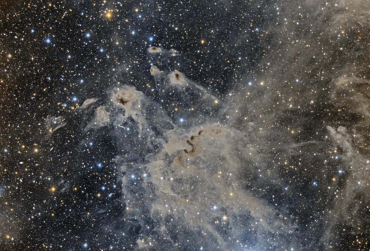 LDN 1100 and LDN1089 - intergalactic dirt in the endless space
www.astro-winkerling.de
6,5 hours of exposure time with #celestron
#rasa11 #asi2600 at bortle 5 sky
#yourESA #astrofotografia #astrofotografie #astropicsdaily #winkerling #heinerweiss #astrofotografie #astrophotography #planetarynebula #heinerweiss_photography #heinerweissphotography #fuckelonmusk #skywatchereq8rpro #hutechidasnbz #backtonature #fightlightpollution #galacticnebula #CelestronRASA11 #zwoasi2600 #zwoasi #stopspacex #vhsschwandorf #regensburg #fotoclubregenstauf #Oberpfalz #passioneastrofotografia #apod